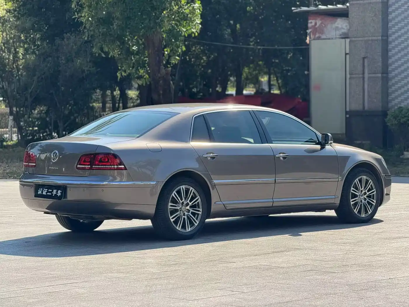 Volkswagen Phaeton 2012 3.0L Executive фото 8