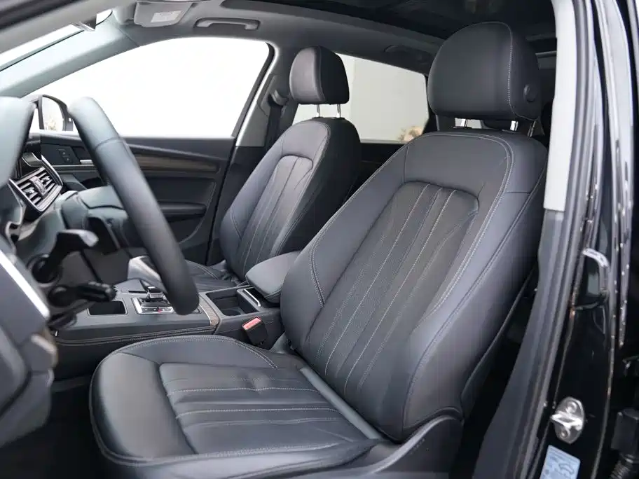 Фото 7 - Audi Q5L