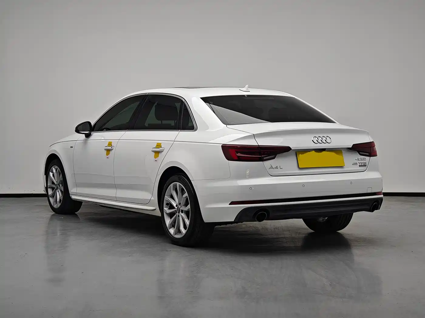 Audi A4L 2018 30th Anniversary 45 TFSI quattro Personality Sport фото 4