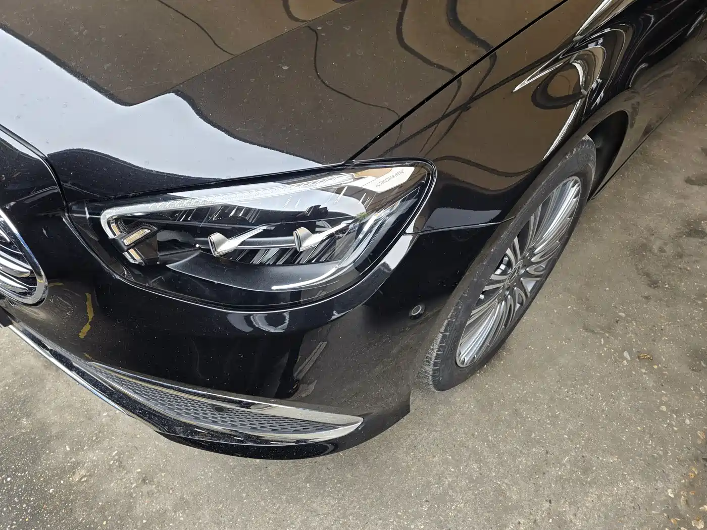 MERCEDES-BENZ E CLASS