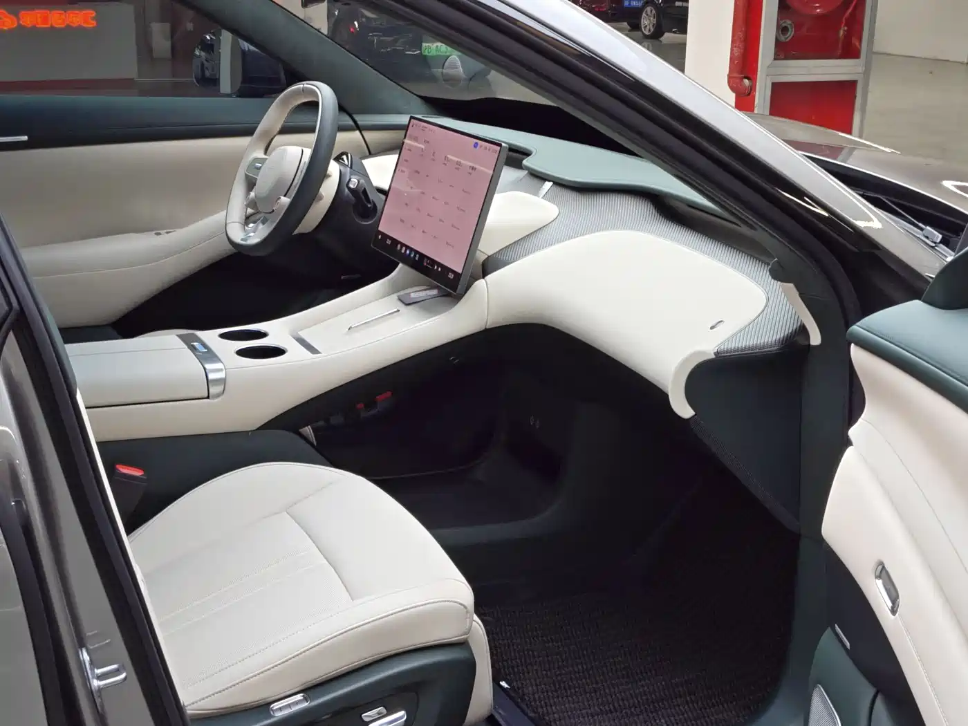 XIAOMI CAR XIAOMI YU7