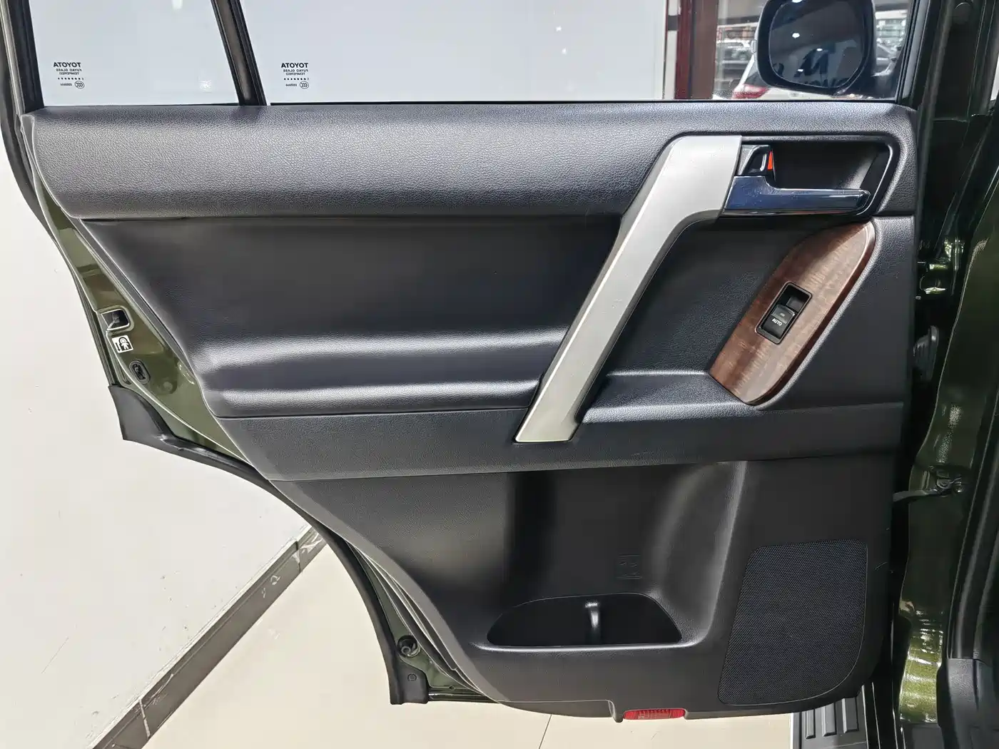 Toyota Prado 2016 3.5L Auto TX фото 17
