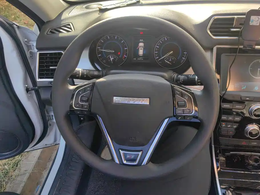 Фото 15 - Haval H2