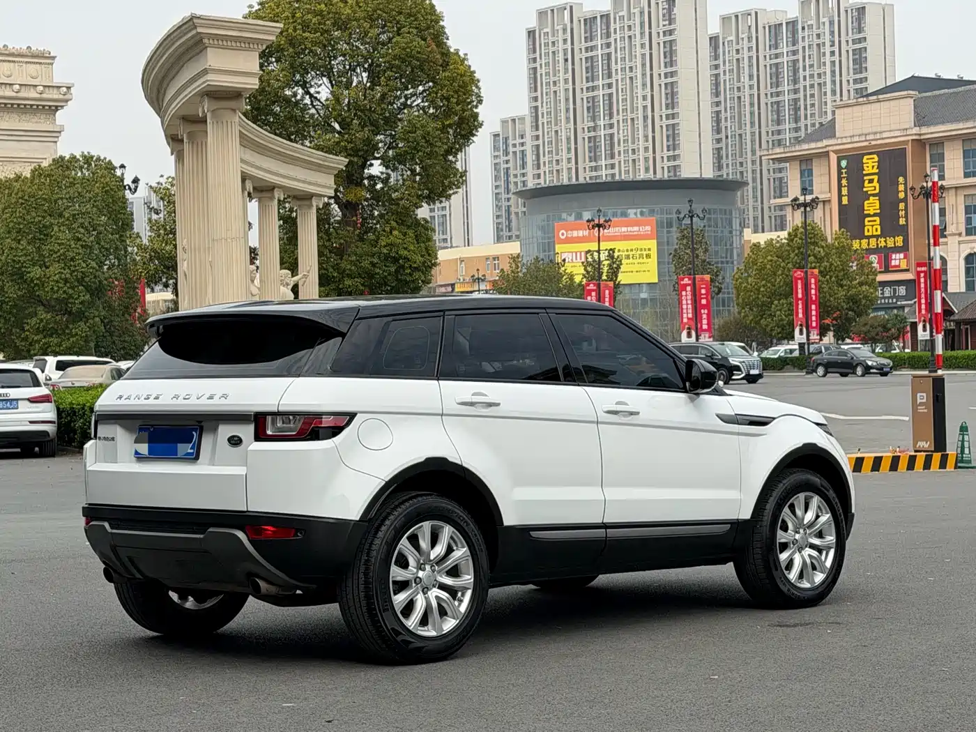 Land Rover Range Rover Evoque 2016 2.0T PURE Style фото 2