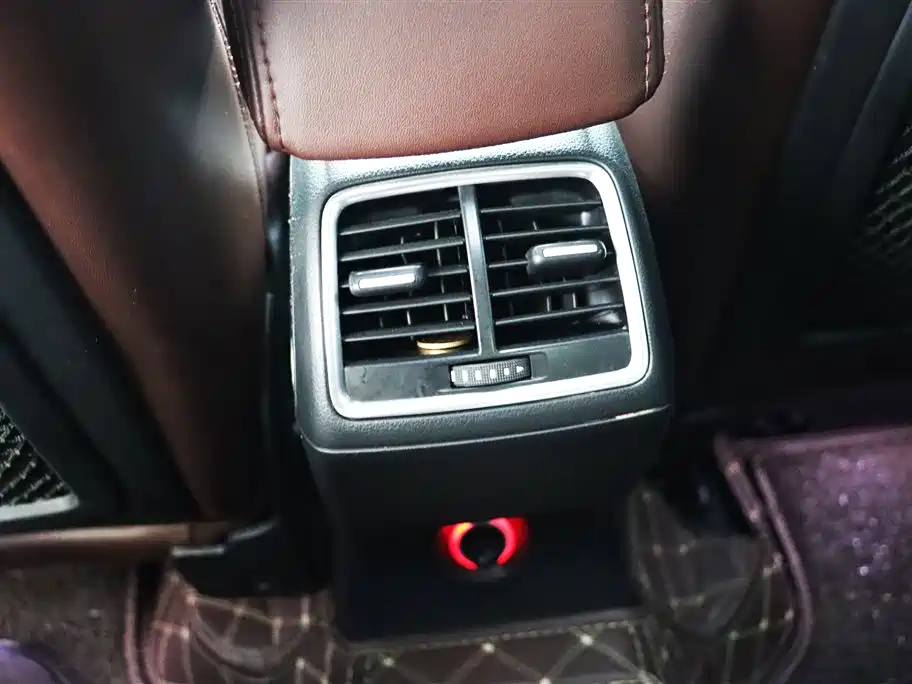 Audi Q3 2015 35 TFSI quattro Technology фото 25