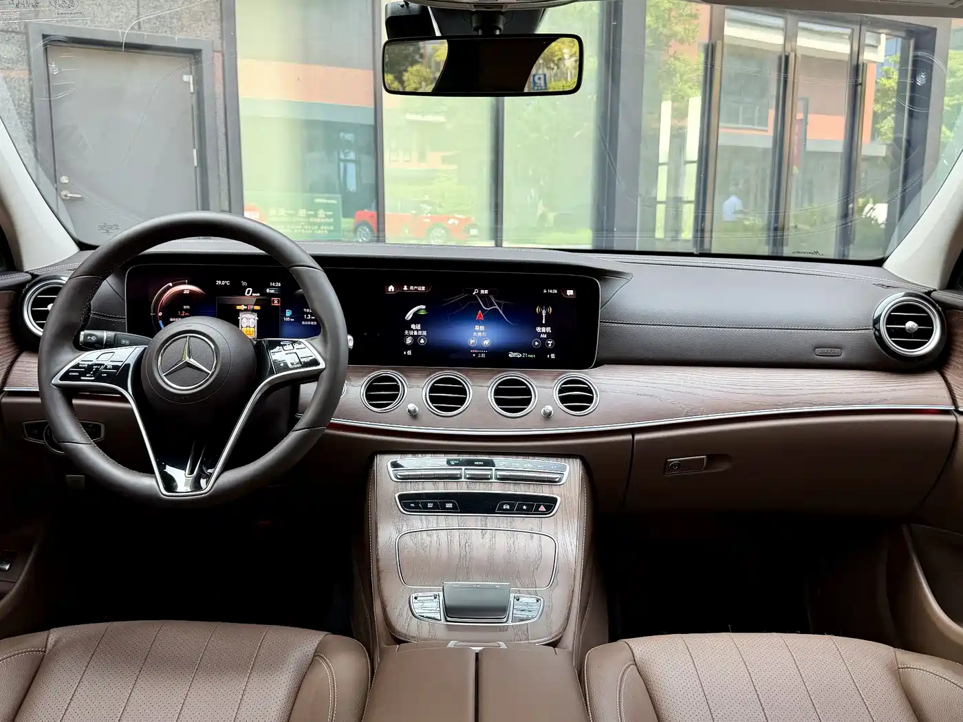 Mercedes-Benz E-Class 2022 E 300 L Fashion фото 16