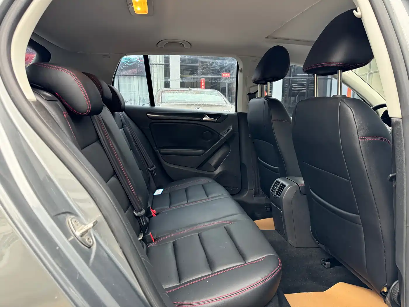 Volkswagen Golf 2012 1.6 Manual Comfort Type фото 6
