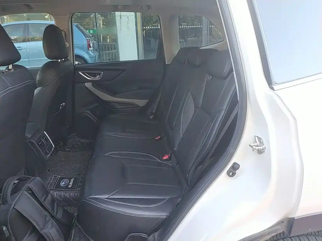 Photo 17 - Subaru Forester