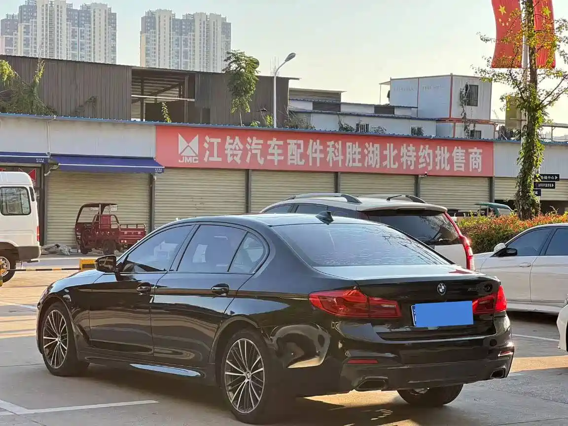Photo 9 - BMW 5 Series