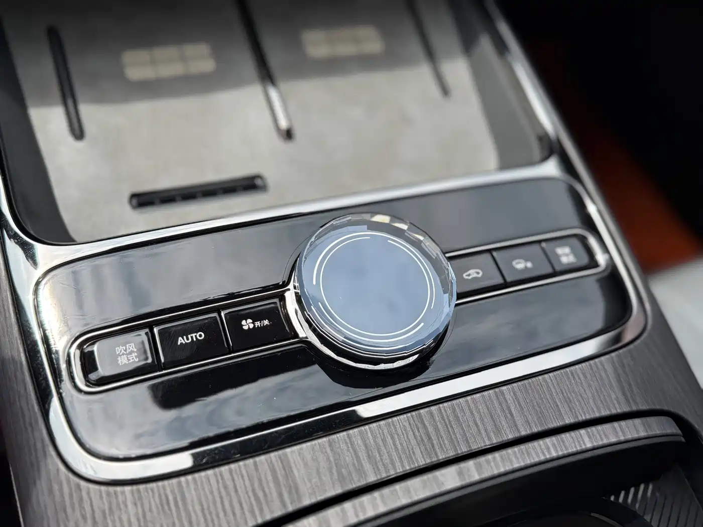 Geely Galaxy Galaxy E8 2025 2025 Model 610km Explorer+ Edition