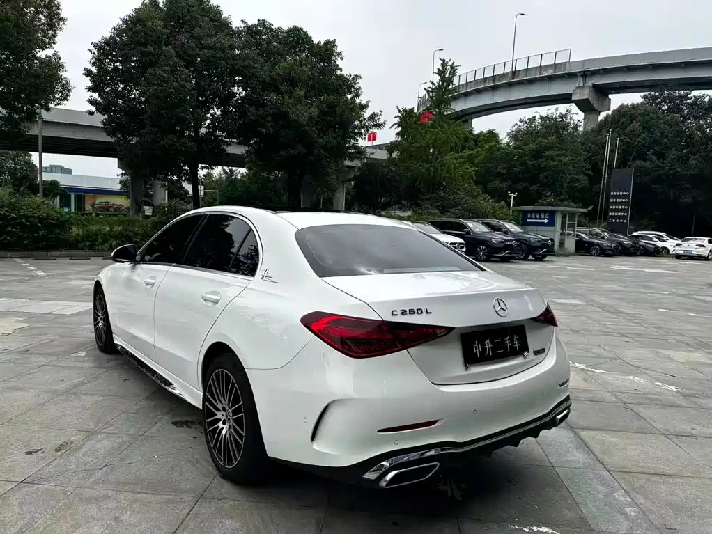 Фото 9 - Mercedes-Benz C-Class