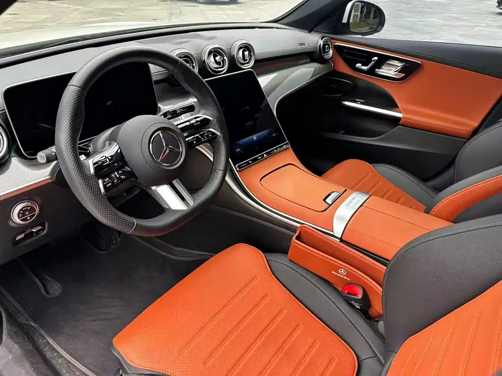Фото 16 - Mercedes-Benz C-Class