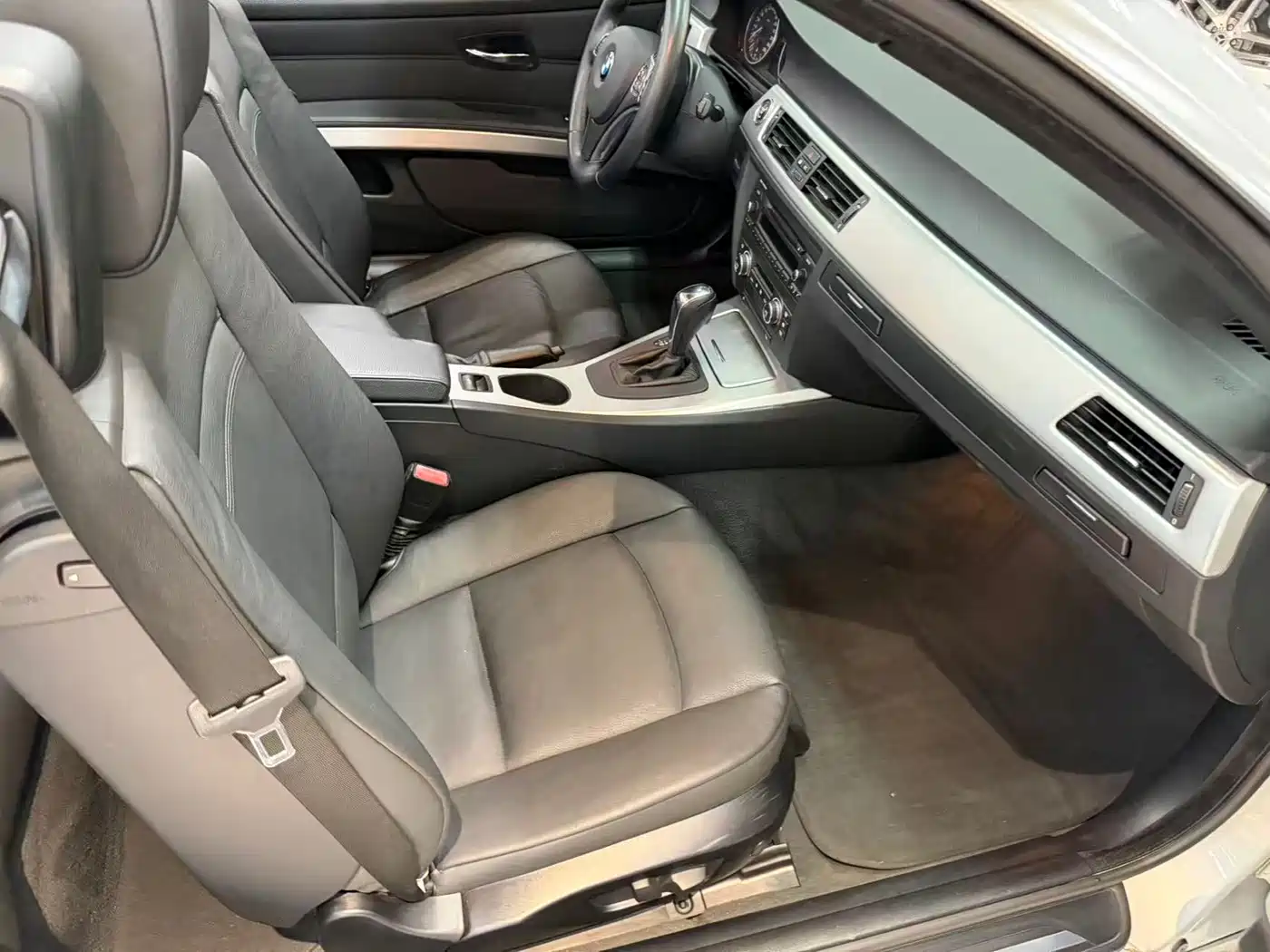 BMW 3 Series (Import) 2009 Model 325i Convertible фото 8