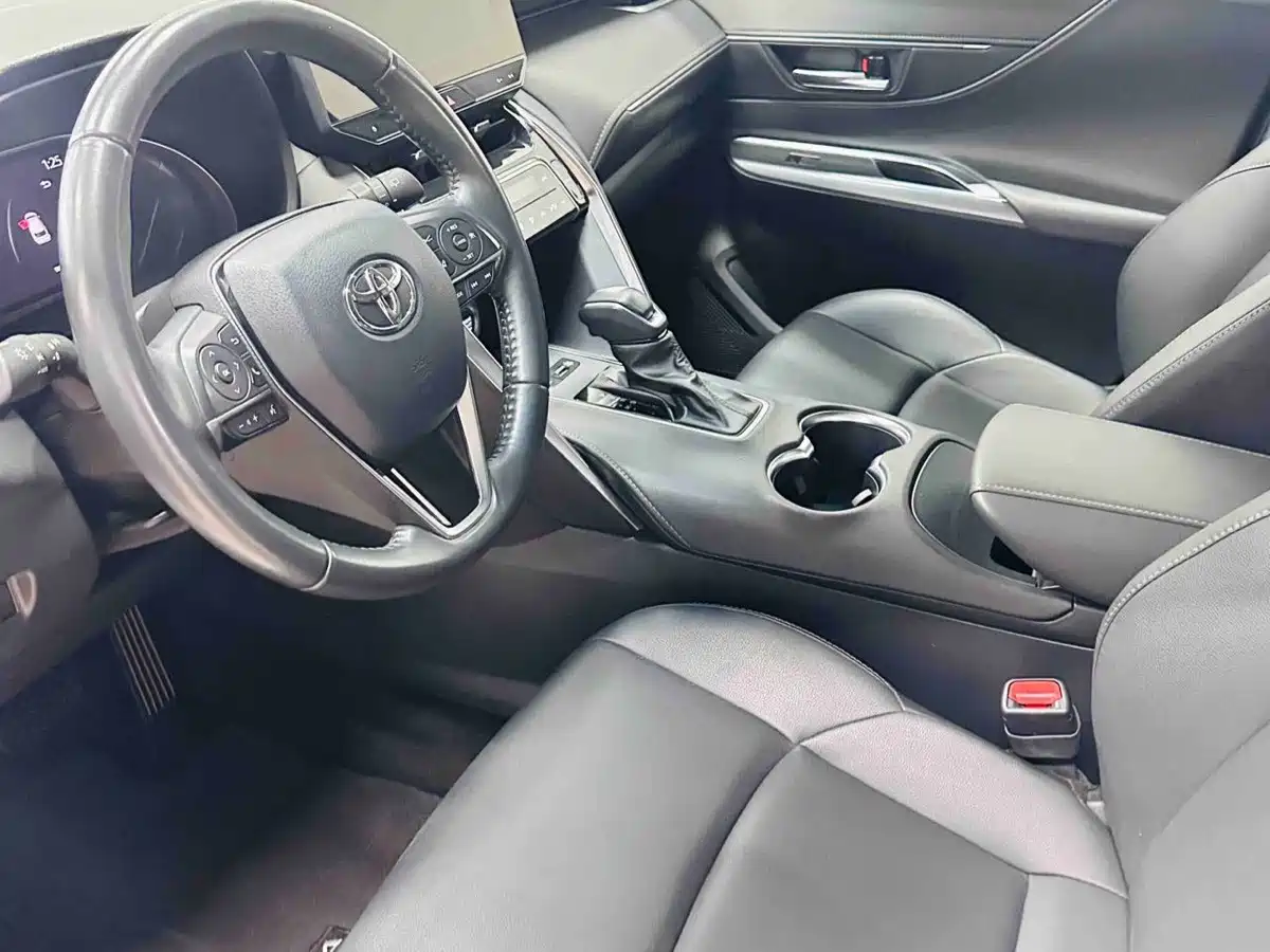 Toyota Venza 2024 2023 2.0L CVT FWD Luxury