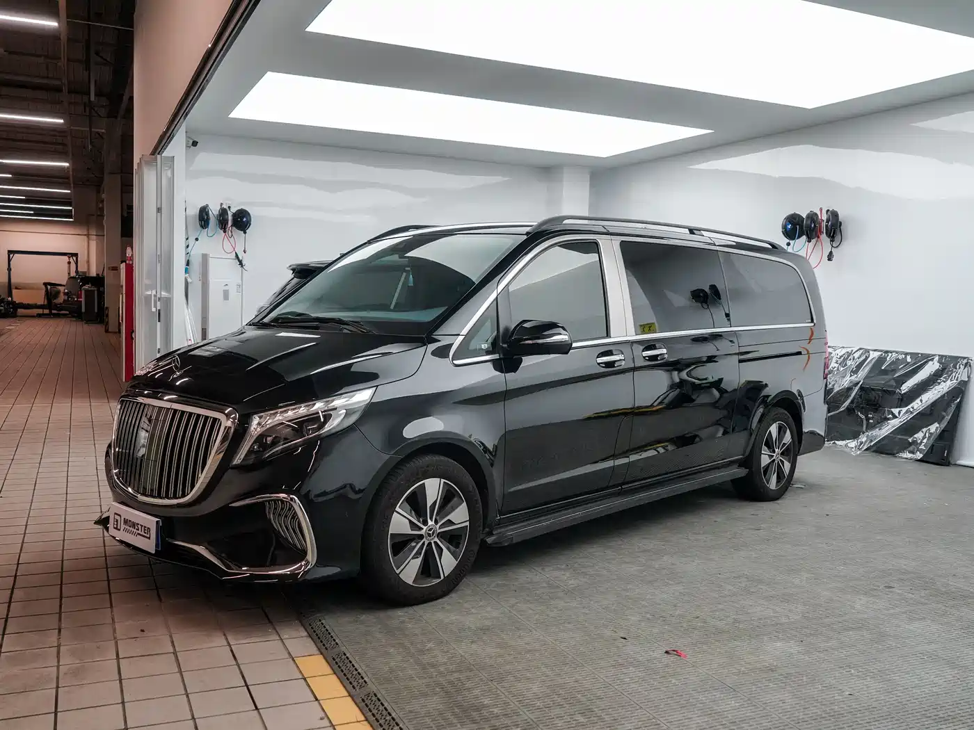 Mercedes-Benz V-Class 2022 V 260 L Long Wheelbase Prestige Edition фото 3