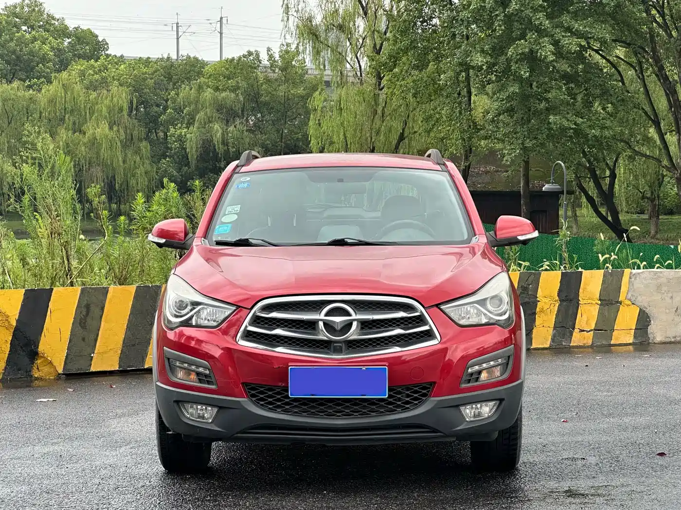 Photo 2 - Haima S5