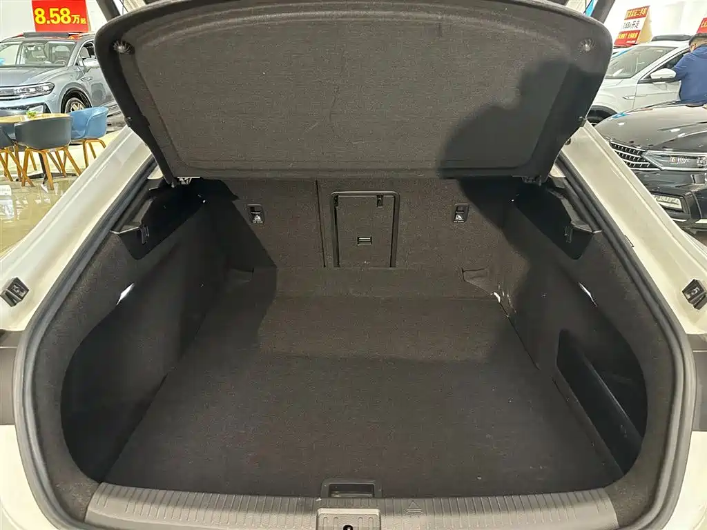 Volkswagen FAW-Volkswagen CC 2023 380TSI Eye-catching Edition фото 33
