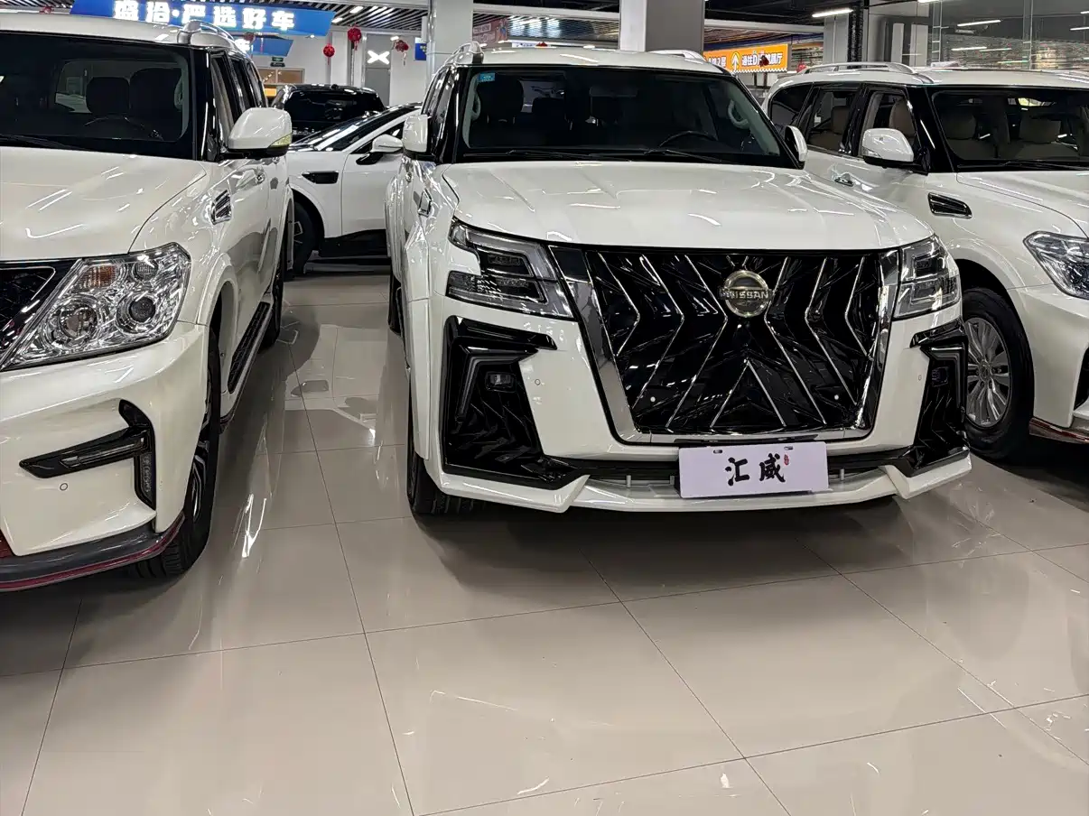 Nissan Patrol 2018 4.0L Flagship фото 13