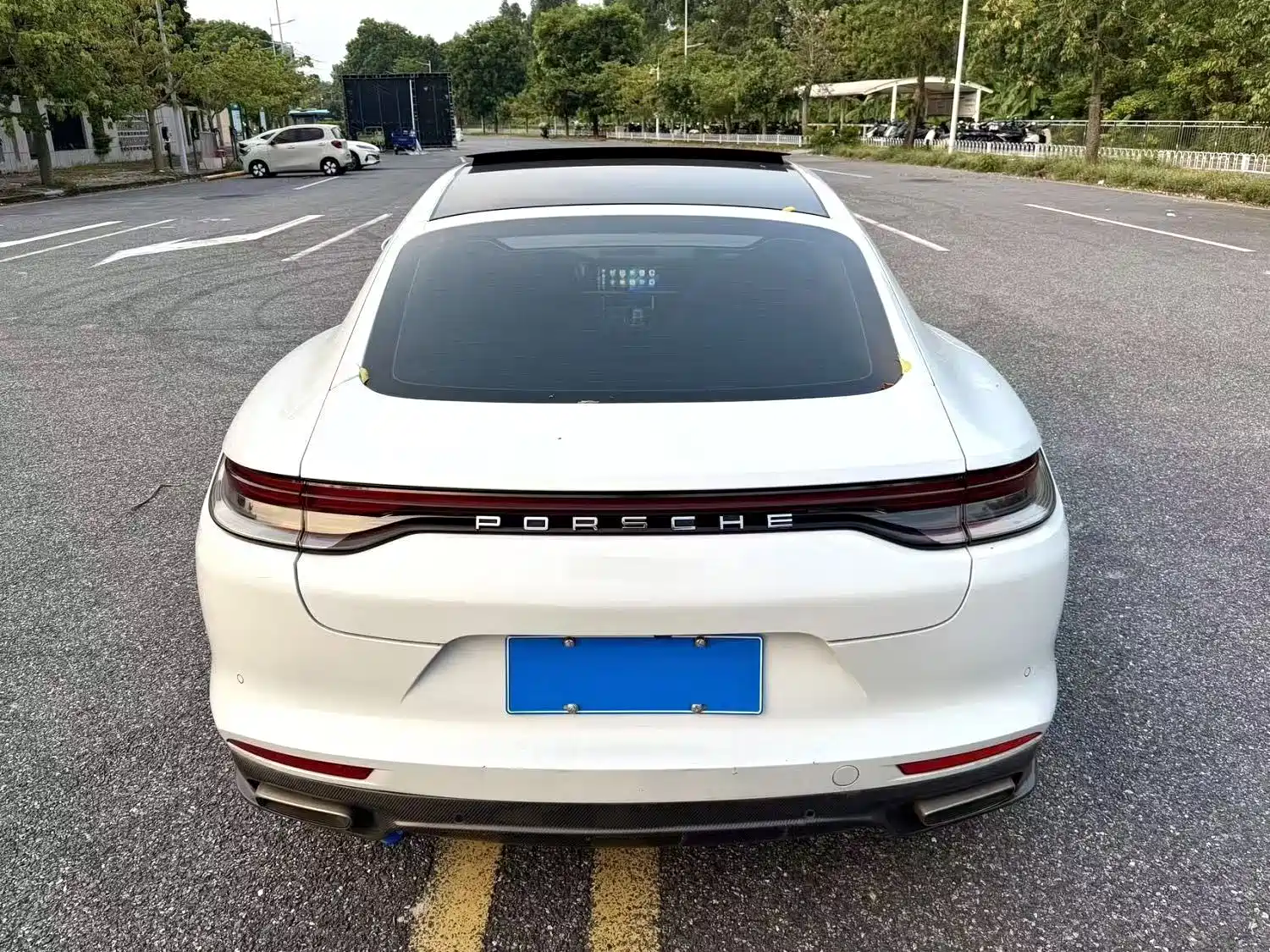 Photo 7 - Porsche Panamera
