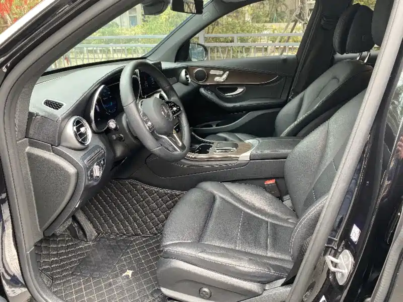 Mercedes-Benz GLC 2020 GLC 300 L 4MATIC Dynamic фото 4
