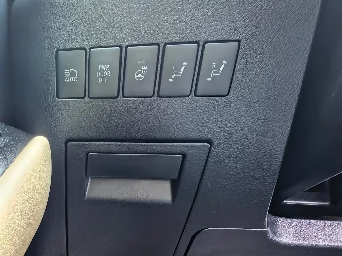 Toyota Vellfire 2020 2019 Hybrid 2.5L HV Premium Edition