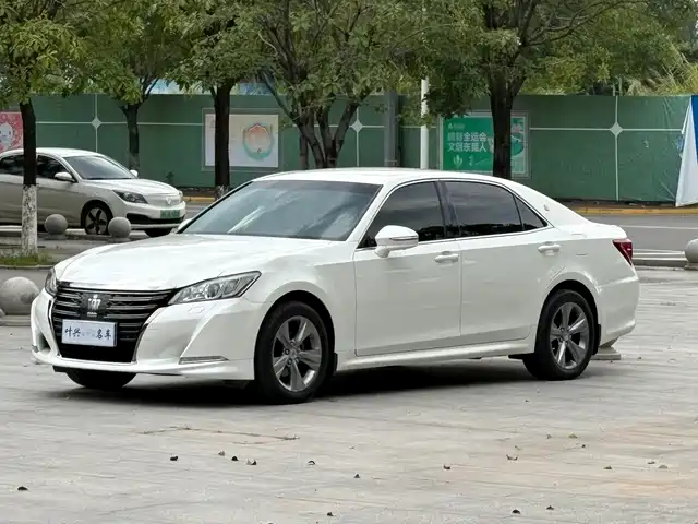Toyota Crown 2019
