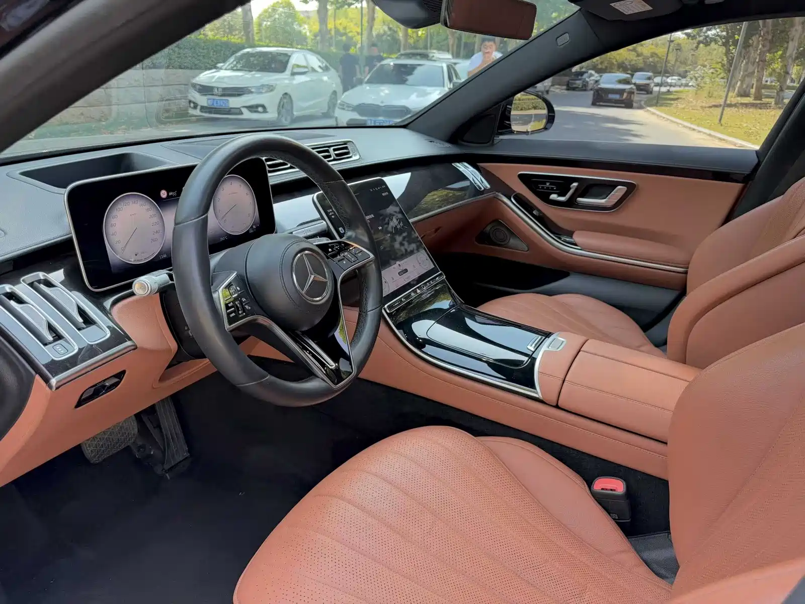 Фото 4 - Mercedes-Benz S-Class