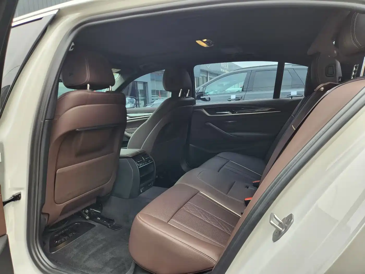 BMW 5 Series 2022 525Li M Sport Package фото 8