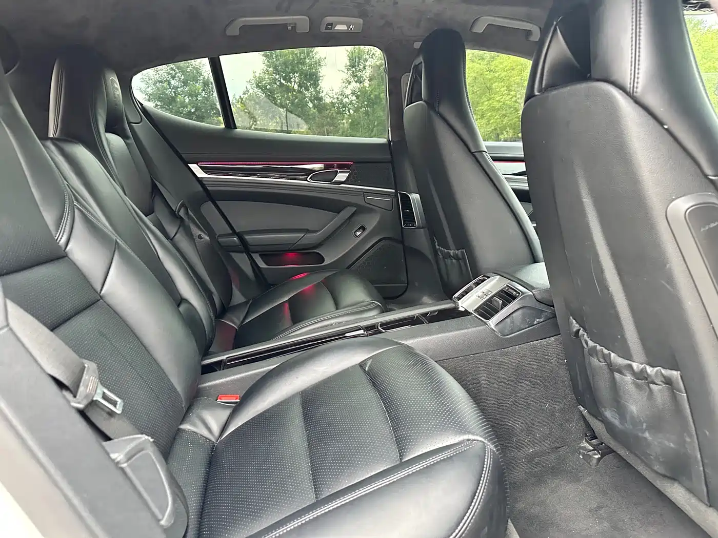 Porsche Panamera 2010 Panamera 4 3.6L фото 10