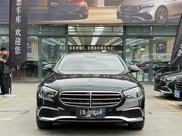 MERCEDES-BENZ E CLASS