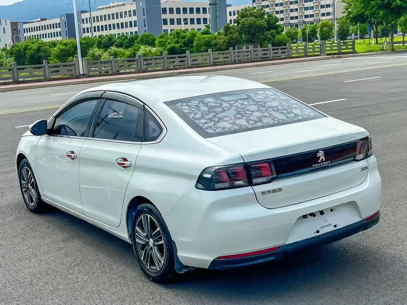 Peugeot 308 2016 1.6L Automatic Fashion фото 4