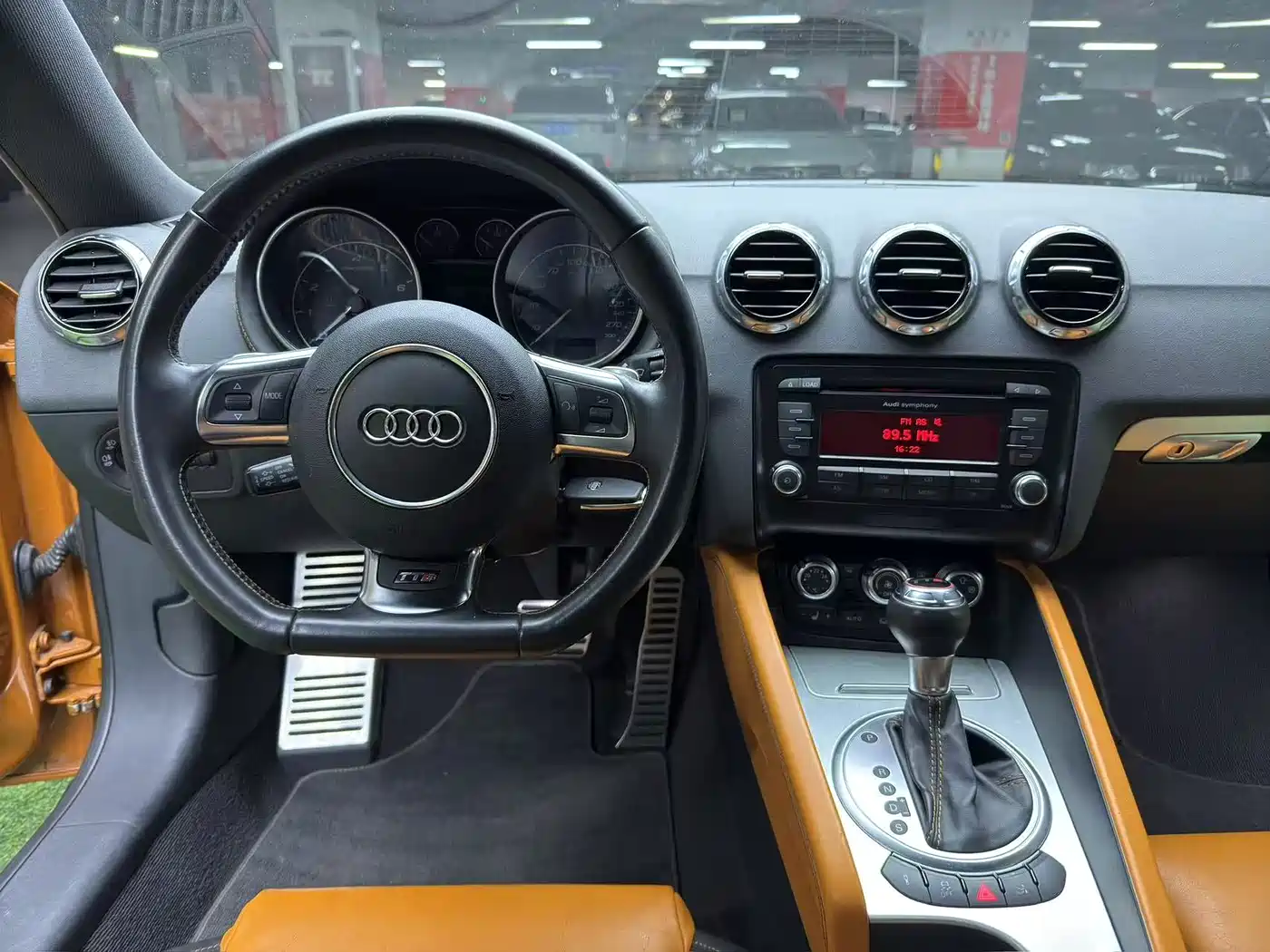 Audi TTS 2013 TTS Coupe 2.0TFSI quattro фото 15