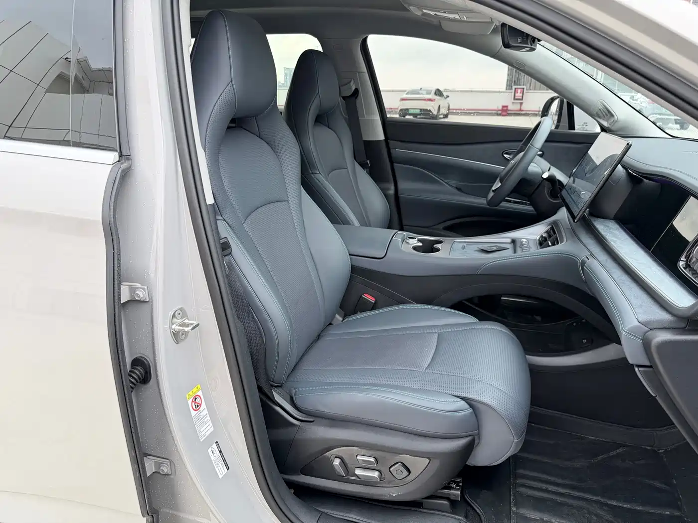 BYD SEA LION 07 DM I