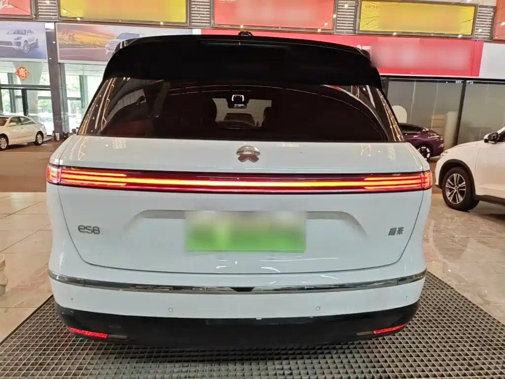 NIO ES8 2026 2025 Model 6-Seat Executive Luxury Edition