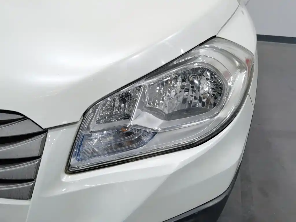 Фото 7 - Suzuki SX4 S-Cross
