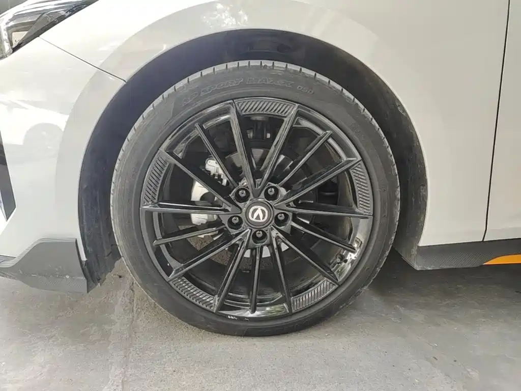 Changan UNI-V 2026 2024 1.5T Deluxe Sport