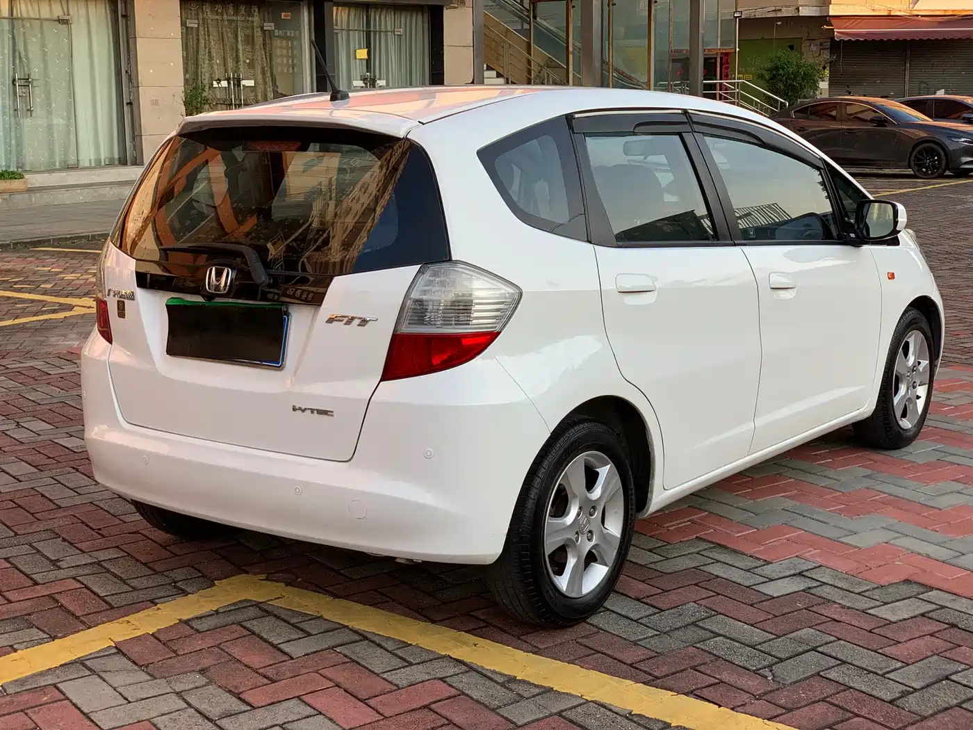 Honda Fit 2010 2008 Model 1.5L Automatic Luxury Edition