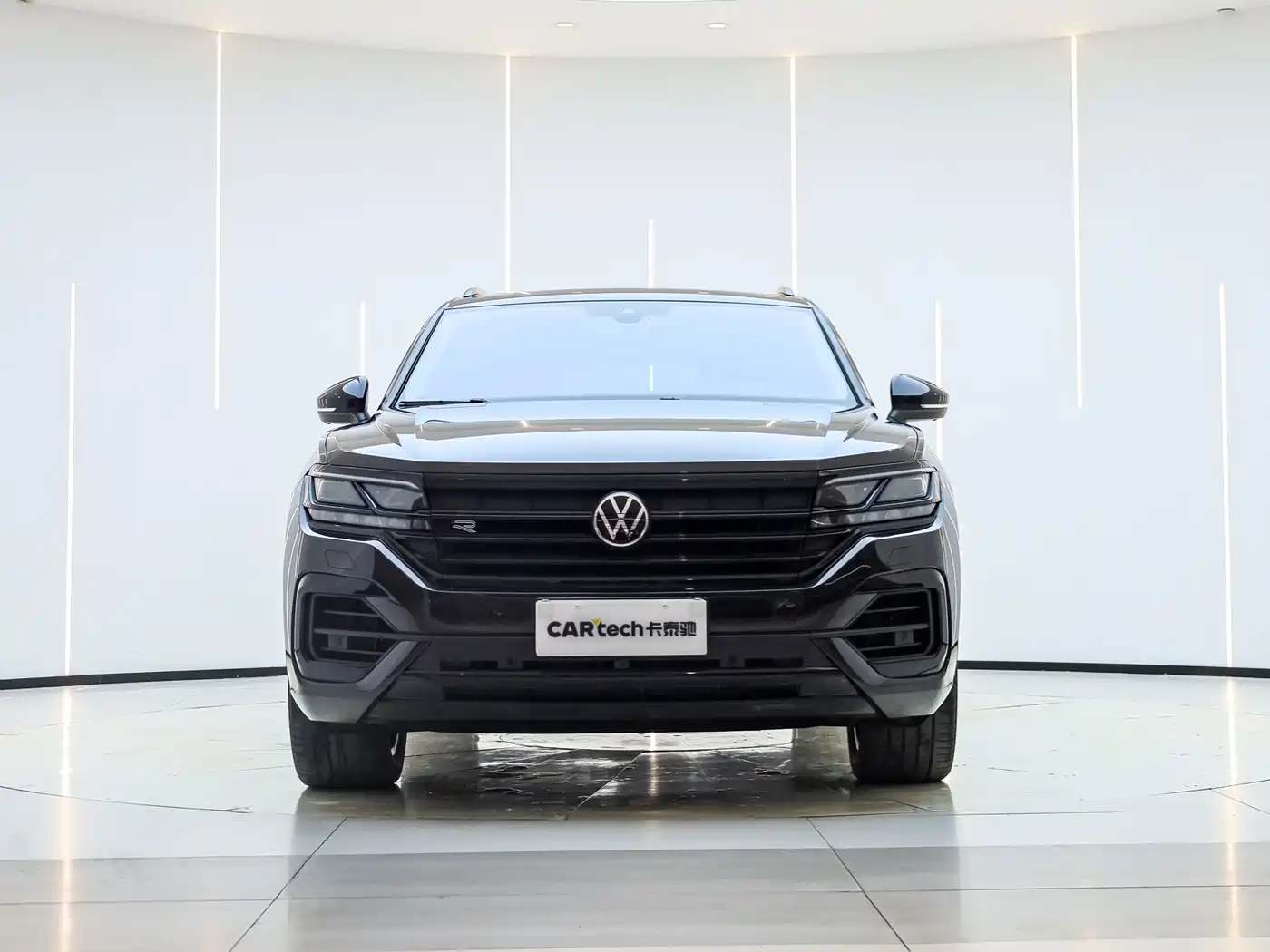Volkswagen Touareg 2022 3.0TSI Rui Xiang Edition Gloss Black Sport Package фото 5