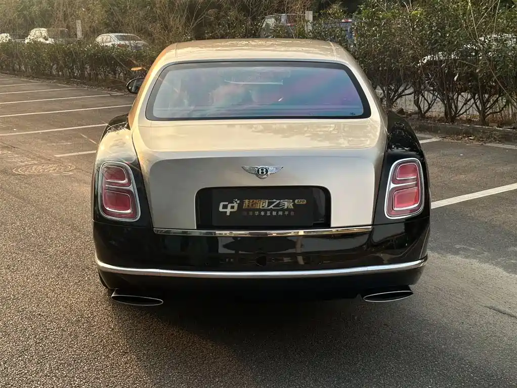 Bentley Mulsanne 2012 Model 6.8T Diamond Jubilee фото 6