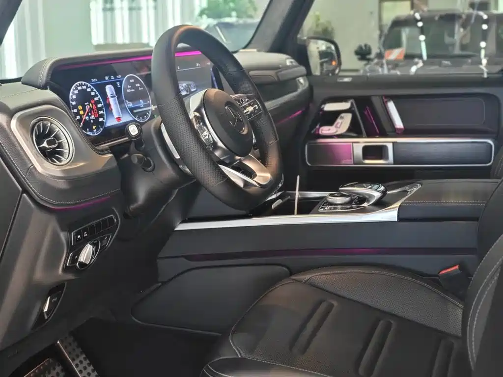 Mercedes-Benz G-Class 2024 G 500 фото 13