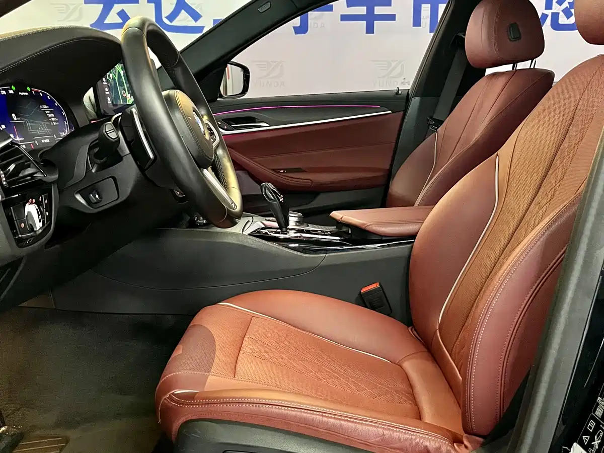 BMW 5 Series 2021 530Li xDrive M Sport Package фото 10