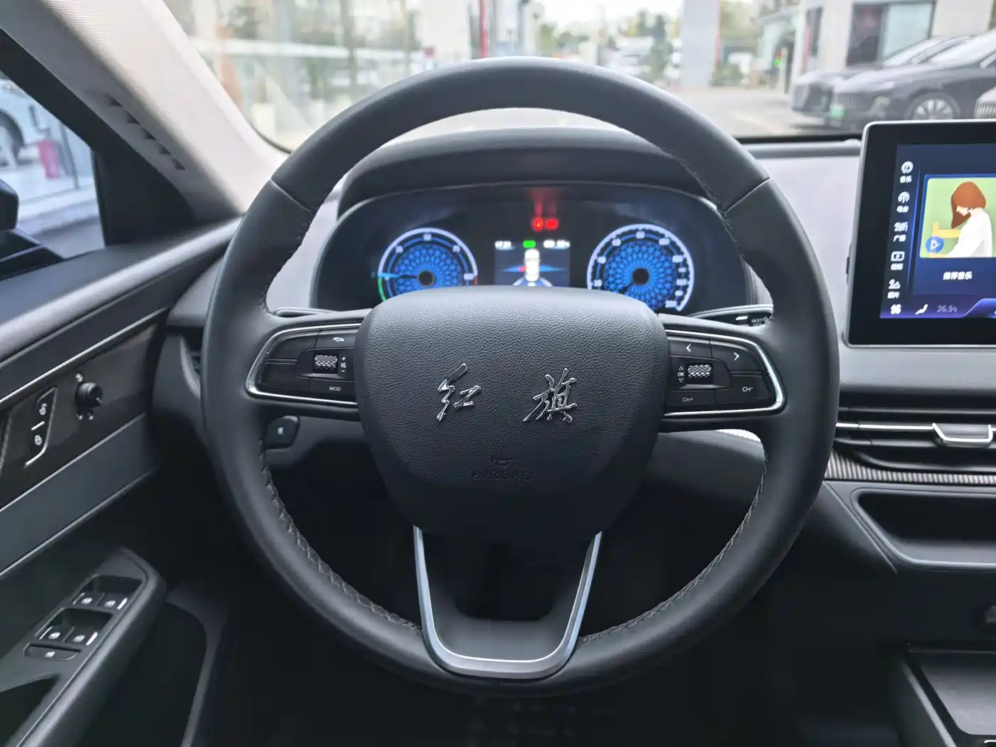 Hongqi E-QM5 2023 Facelift Basic Travel Edition фото 9