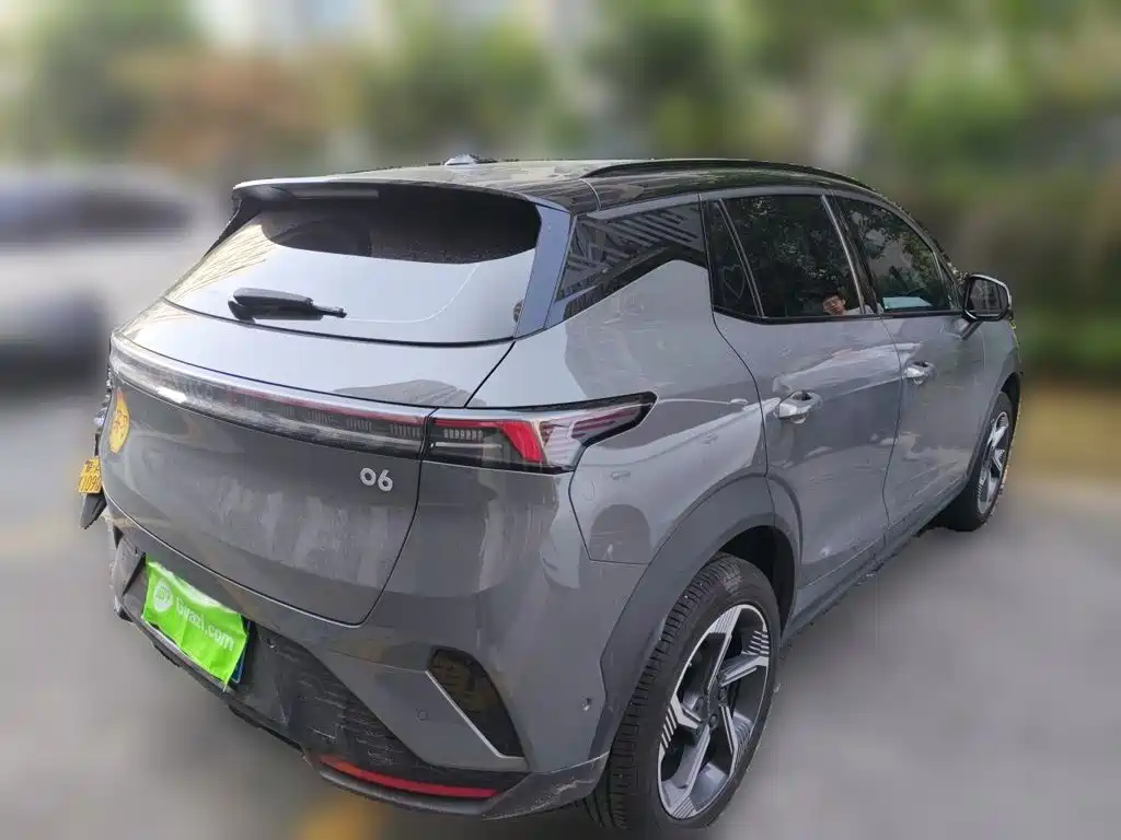2025 Lynk & Co 06