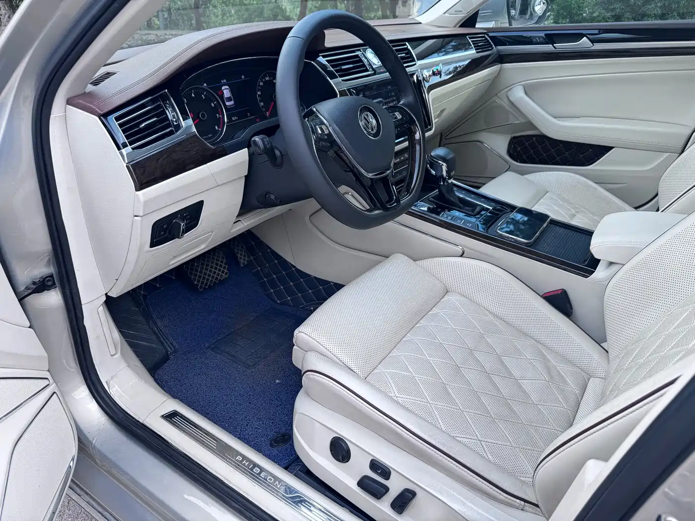 Volkswagen Phideon 2018 Facelift 480 V6 AWD Flagship фото 7