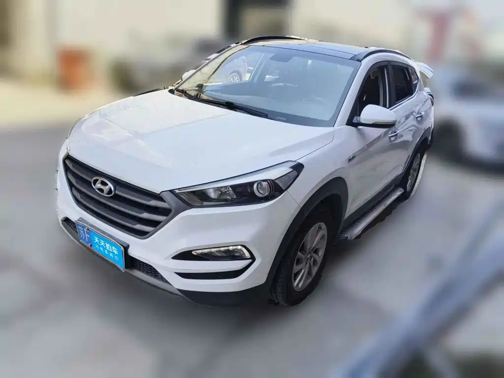 Фото 1 - Hyundai Tucson