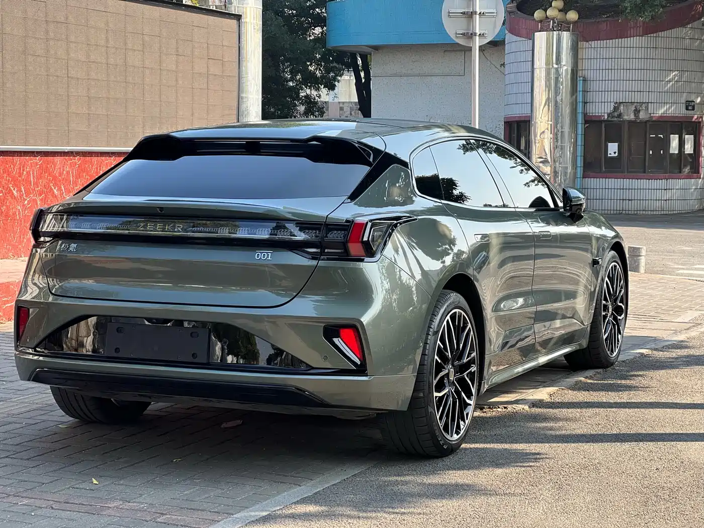 ZEEKR EXTREME KRYPTON 001