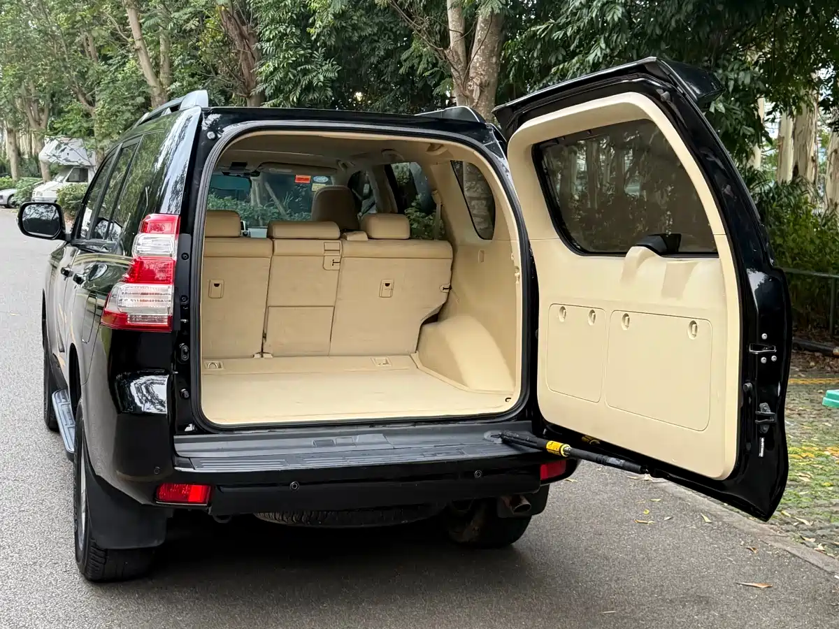 Toyota Prado 2016 2.7L Manual Edition фото 12