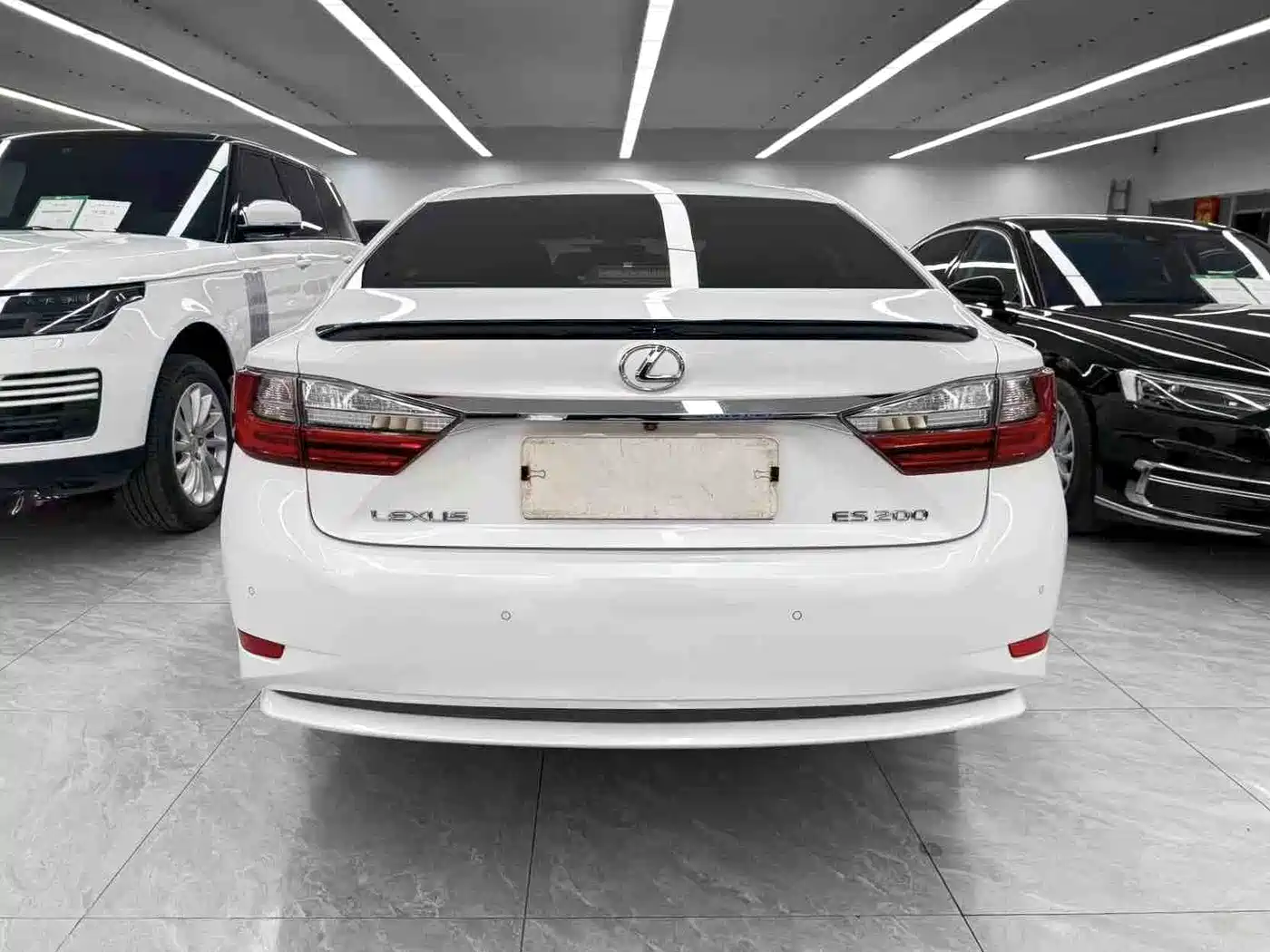 Lexus ES 2017 200 30th Anniversary Edition фото 5