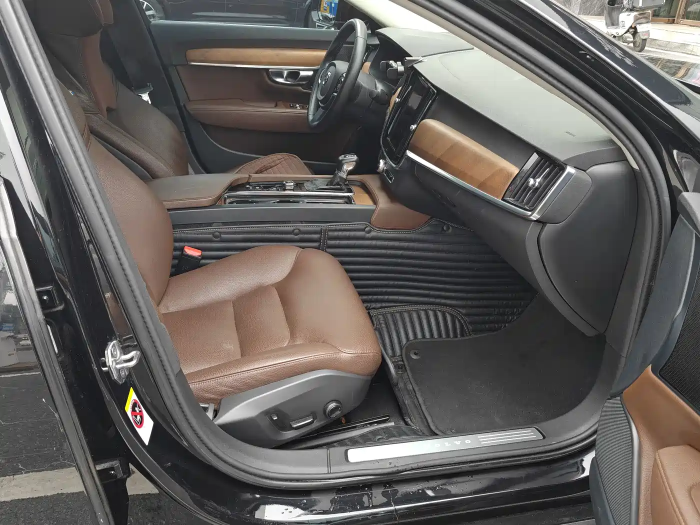 Фото 4 - Volvo S90