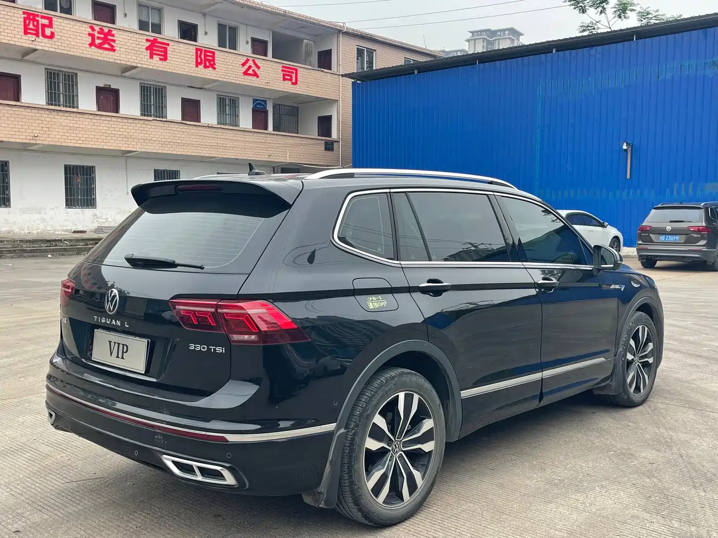 Volkswagen Tiguan L 2022 330TSI Auto 2WD R-Line Premium Edition фото 5